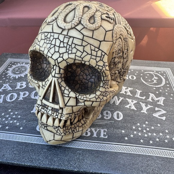 Design Clinic Summit Collection Skull Figurine w/ 2-Headed Sea Serpent - 5.50"T - Picture 1 of 4